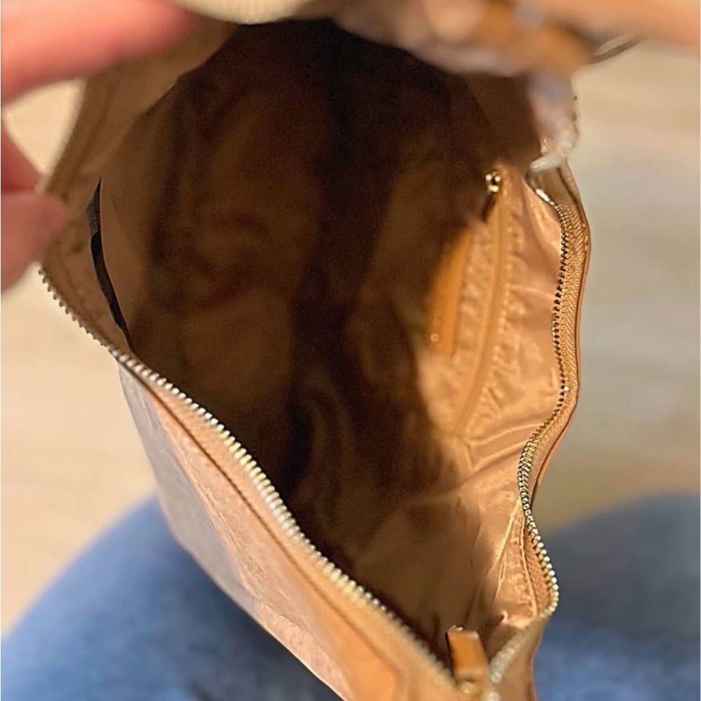 4th & Reckless UNA Faux Suede Crescent Shoulder Bag - Picture 5 of 7